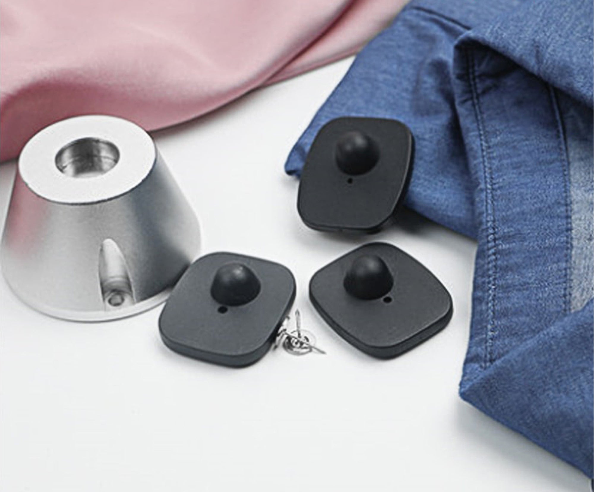 Black Mini Square Minitags incl. pin. - 1000st