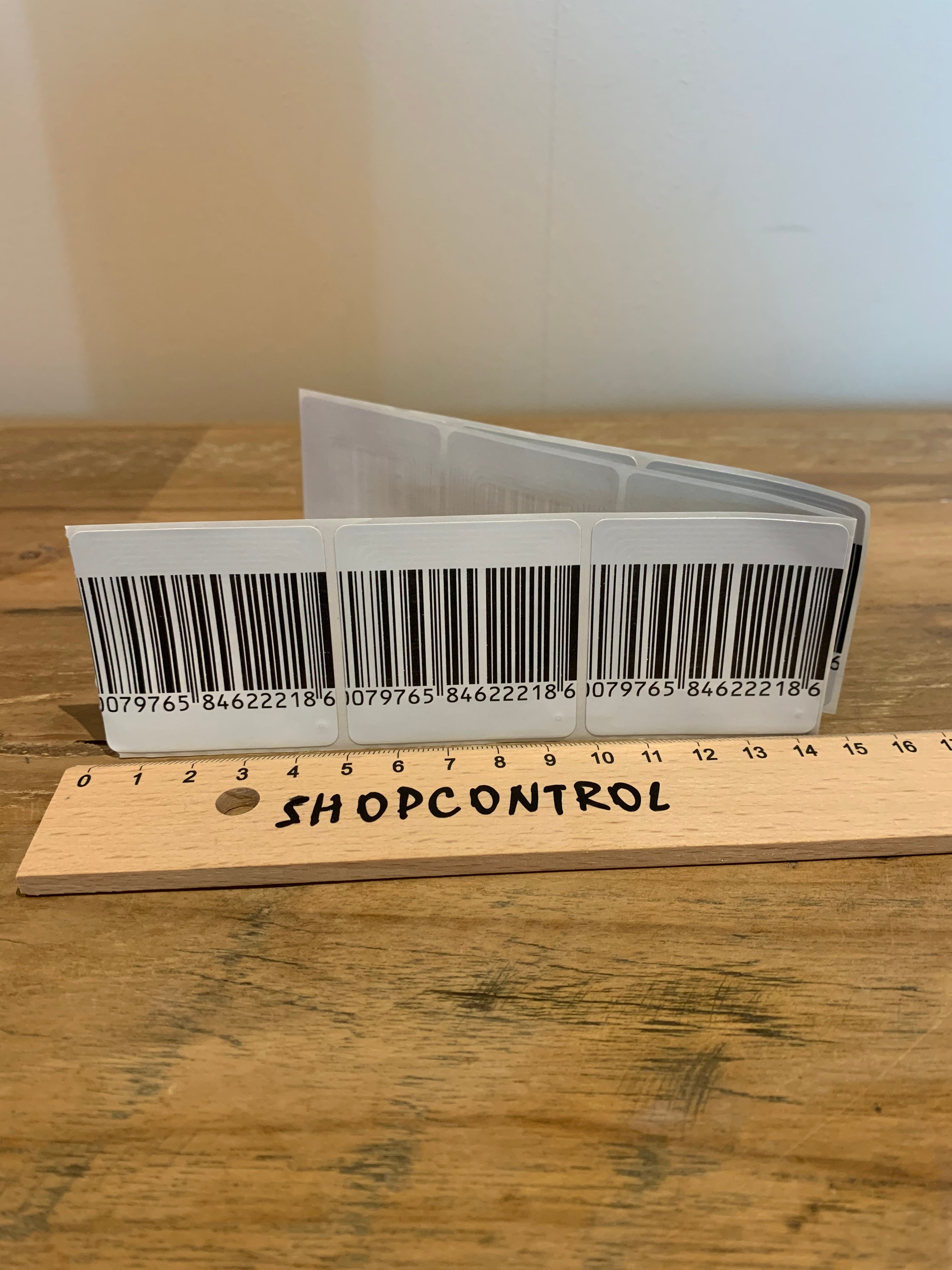 Beveiligingsstickers 5cm x 5cm BARCODE RF - 1000st/rol - ACTIE!